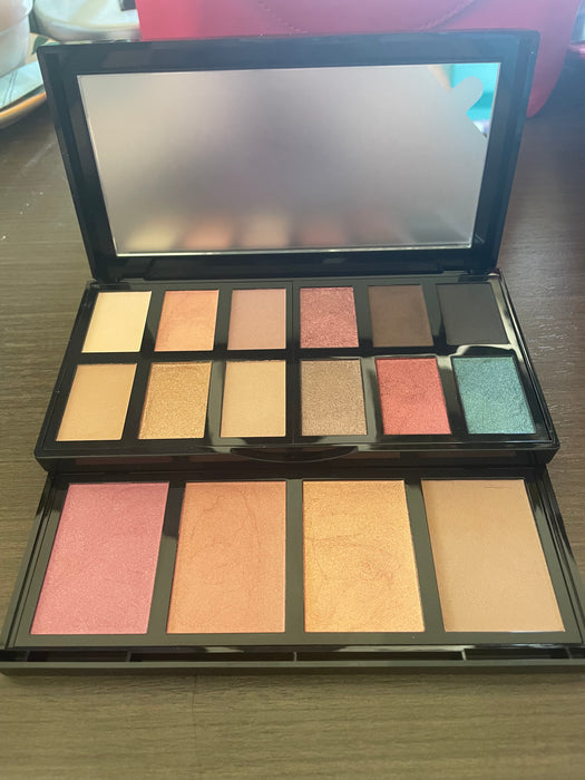 A Parisian Wanderlust Eye and Face Palette